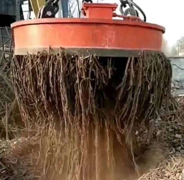 圓形電磁吸盤操作中 圓形電磁吸盤操作中